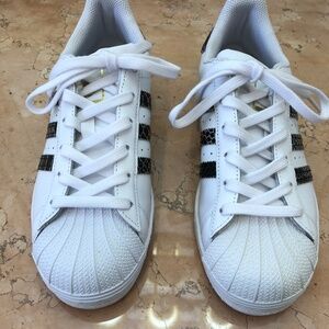 ADIDAS SUPERSTAR WOMAN SNEAKER SIZE 7